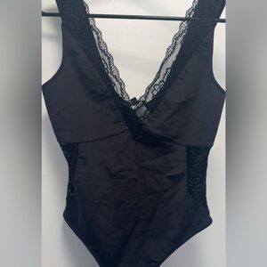 Lulus black lace bodysuit- never worn size medium